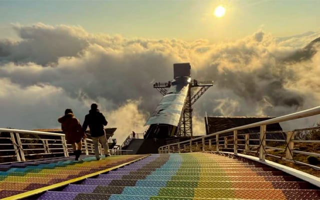 Cloud Dragon Skywalk lets you stroll (casually) on a suspended glass bridge © Klook
